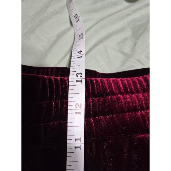 Skies are blue medium women's maroon wine velvet joggers new with tags - Picture 9 of 10